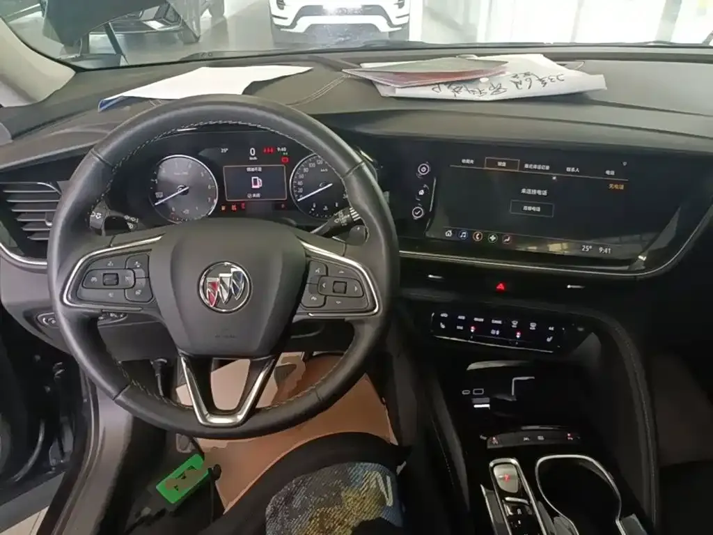 Buick Envision Plus — фото 2