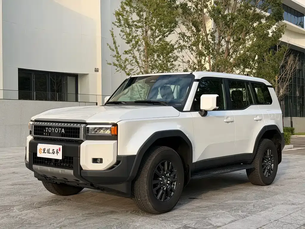 Toyota Prado — фото 1