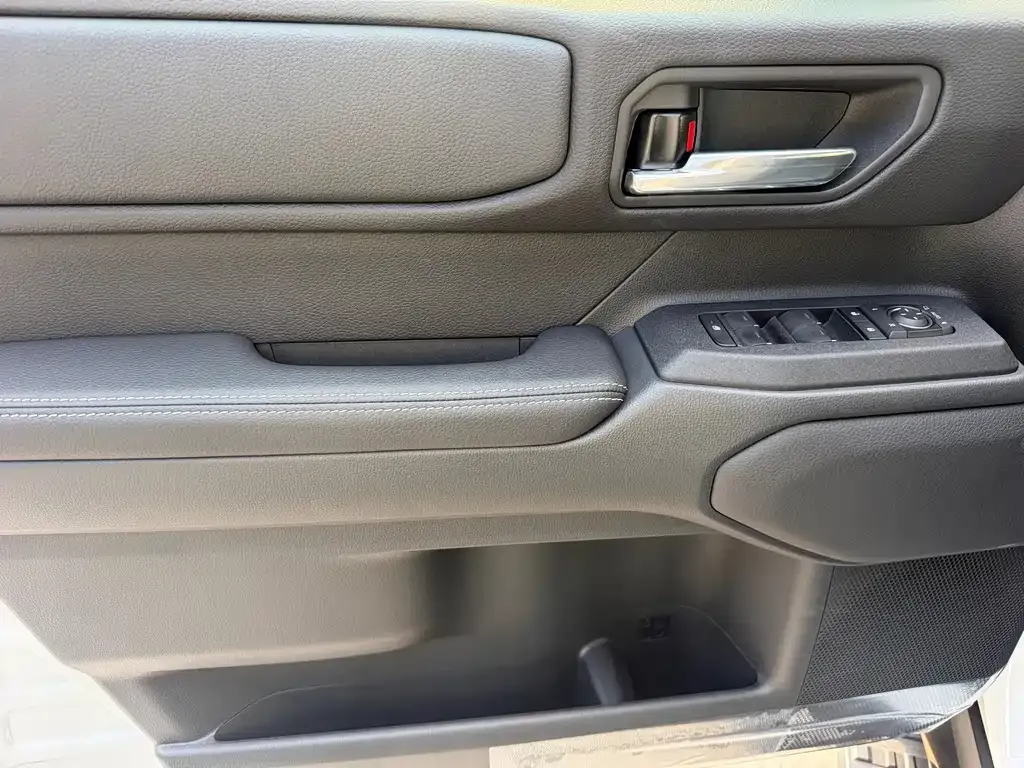 Toyota Prado — фото 2