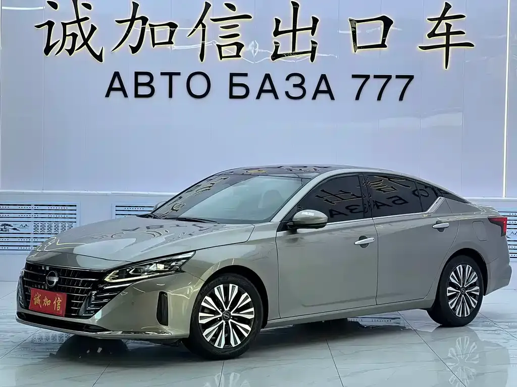 Nissan Teana — фото 1