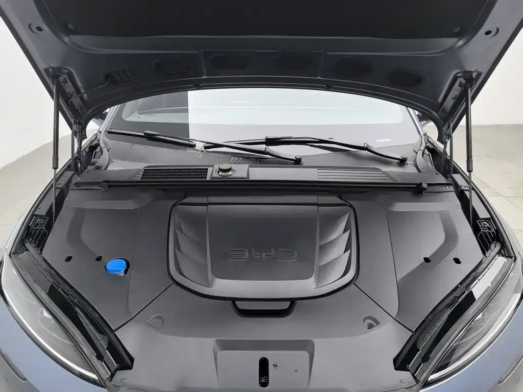 BYD Seal — фото 9