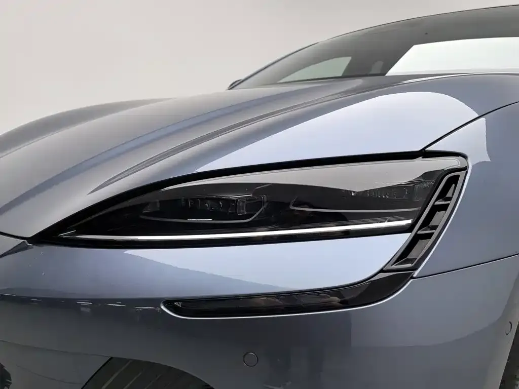 BYD Seal — фото 8