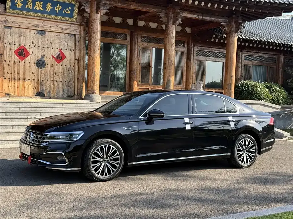 Volkswagen Phideon — фото 1