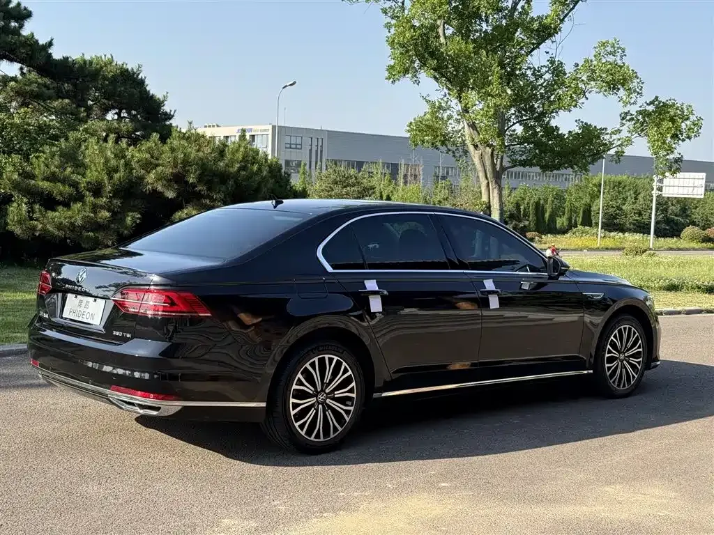Volkswagen Phideon — фото 9