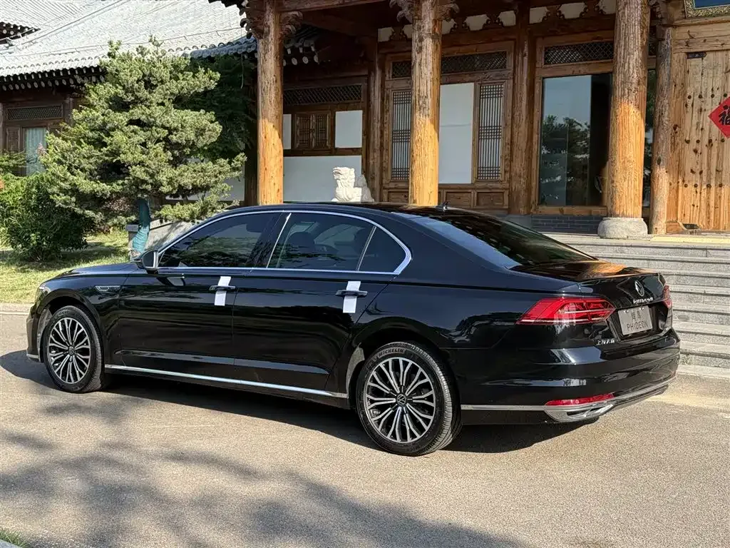 Volkswagen Phideon — фото 6