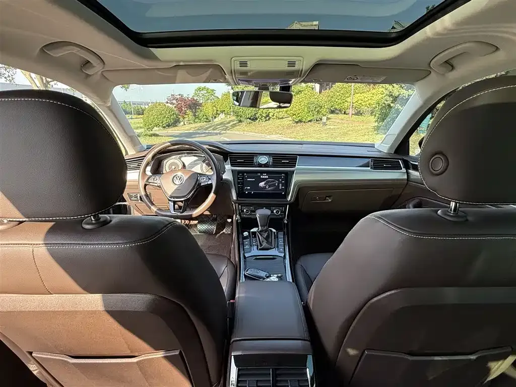 Volkswagen Phideon — фото 2