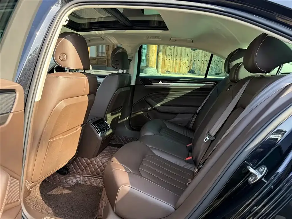 Volkswagen Phideon — фото 3