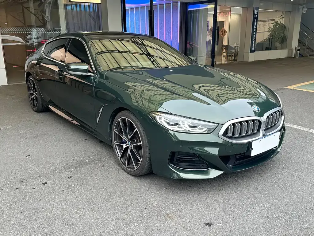 BMW 8 Series — фото 4