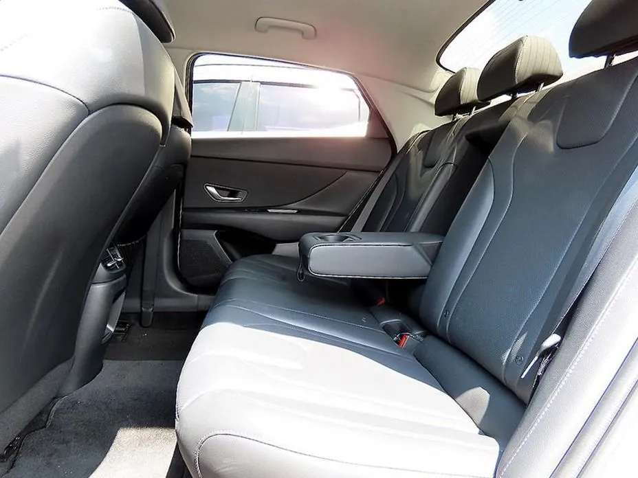 Hyundai AVANTE — фото 2