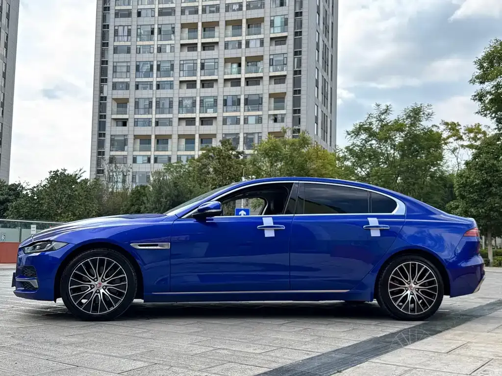 Jaguar XEL — фото 10