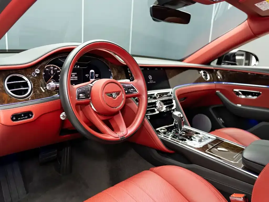 Bentley Flying Spur — фото 9