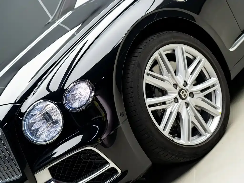 Bentley Flying Spur — фото 7