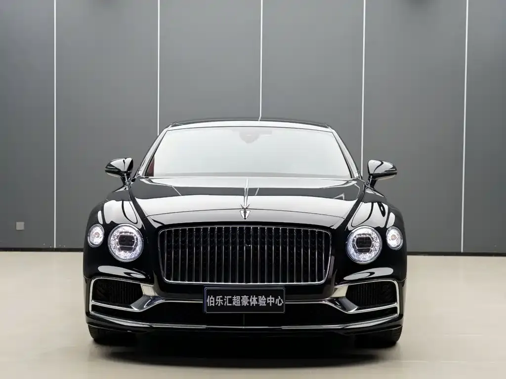 Bentley Flying Spur — фото 3