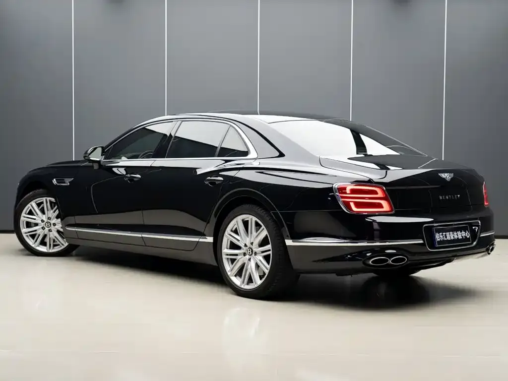 Bentley Flying Spur — фото 8