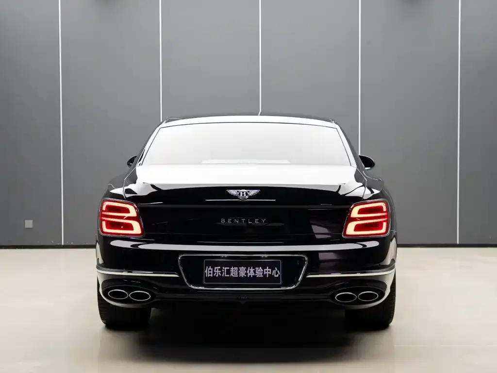 Bentley Flying Spur — фото 2