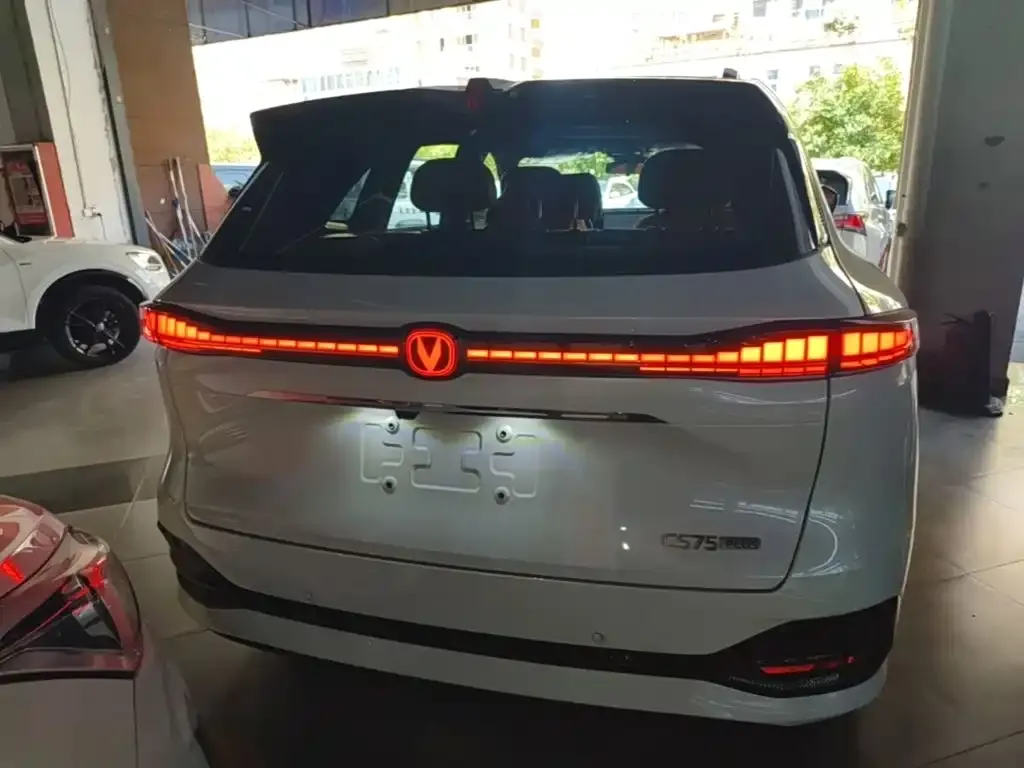 Changan CS75 PLUS — фото 10