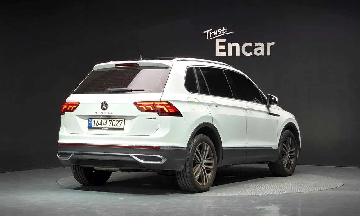 Volkswagen Tiguan — фото 10