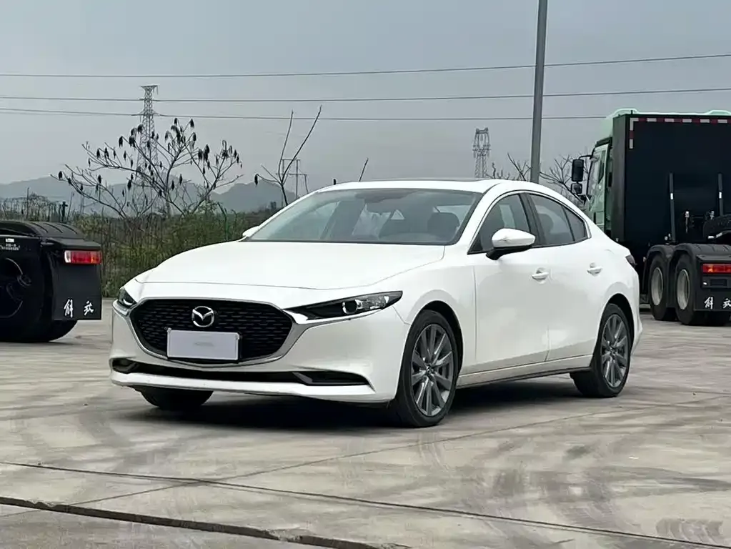 Mazda 3 Axela — фото 1