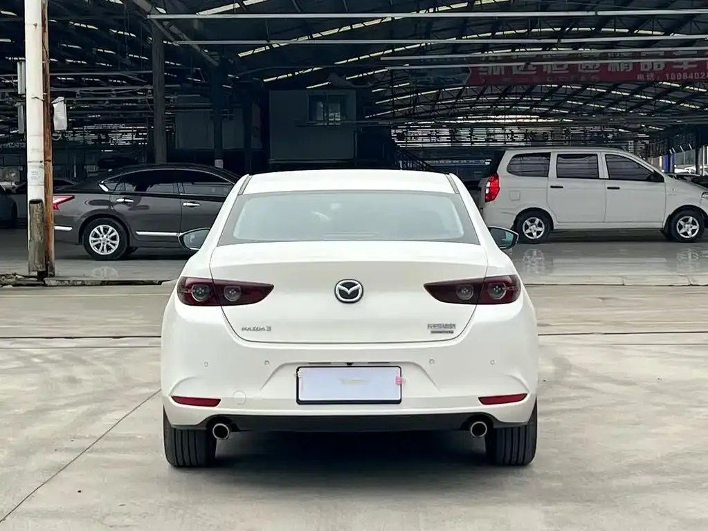 Mazda 3 Axela — фото 2