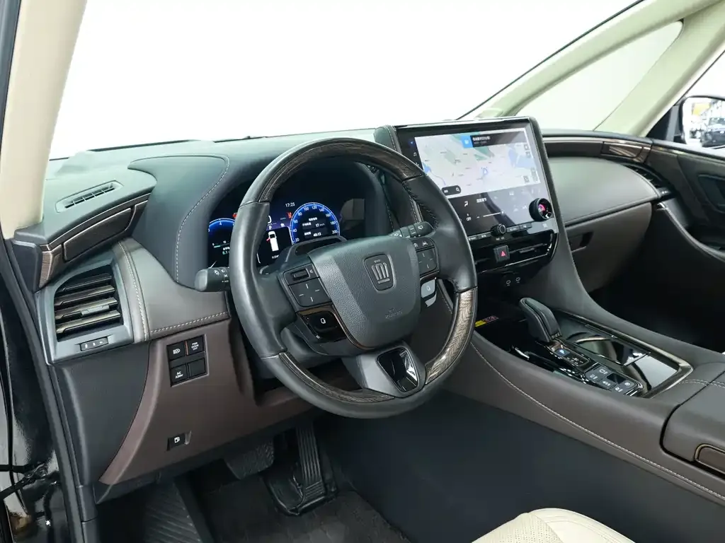 Toyota Vellfire — фото 9