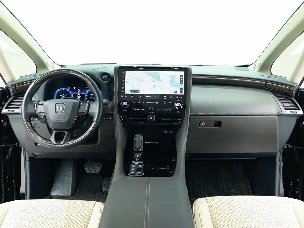Toyota Vellfire — фото 4