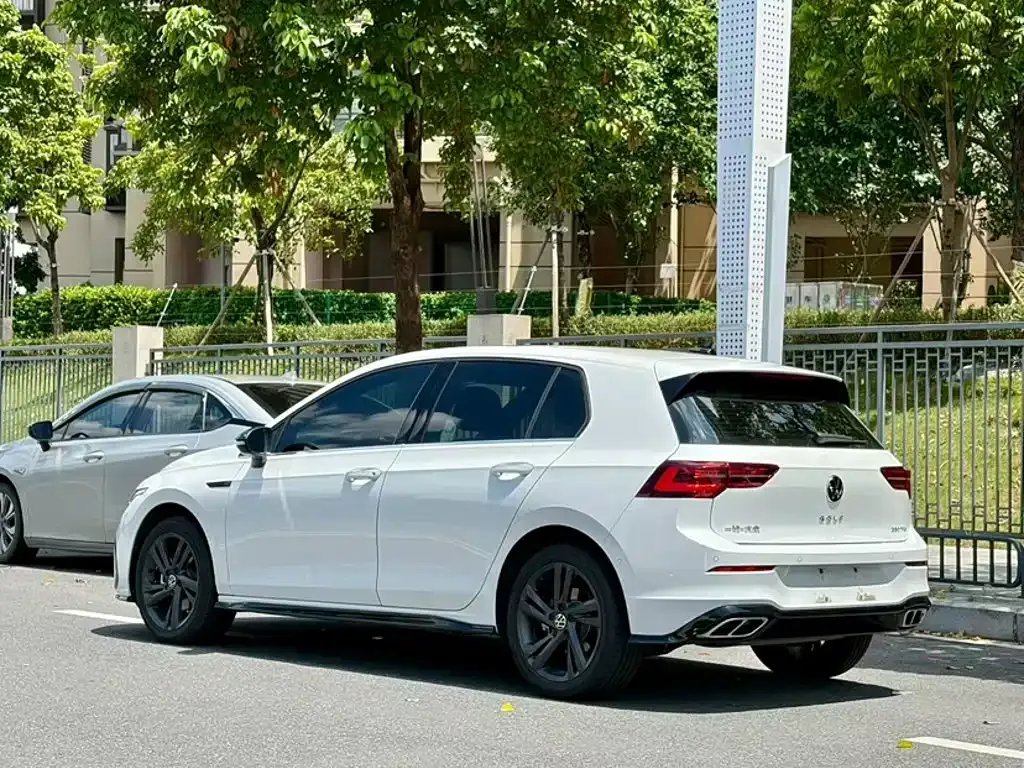 Volkswagen Golf — фото 5
