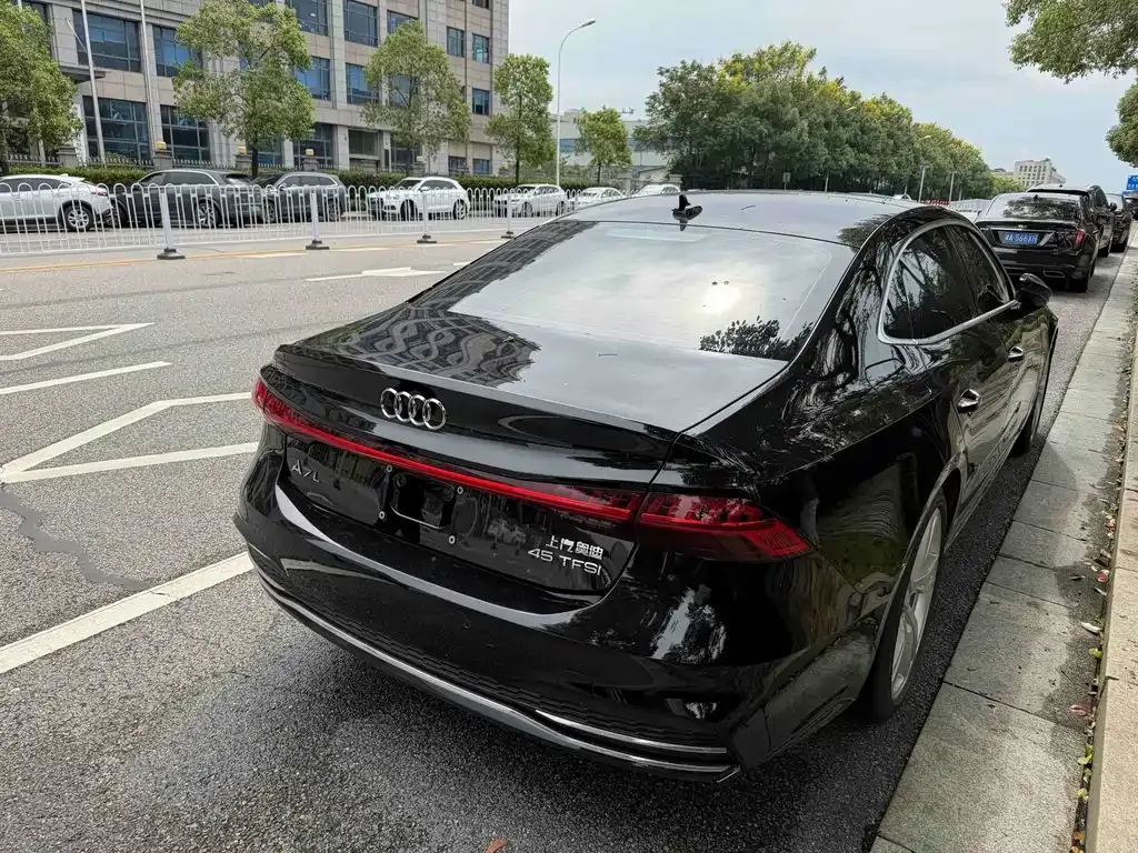 Audi A7L — фото 4