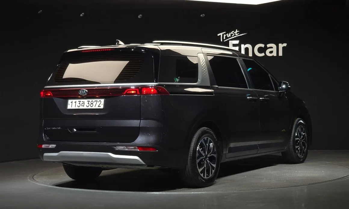 Kia Carnival — фото 2