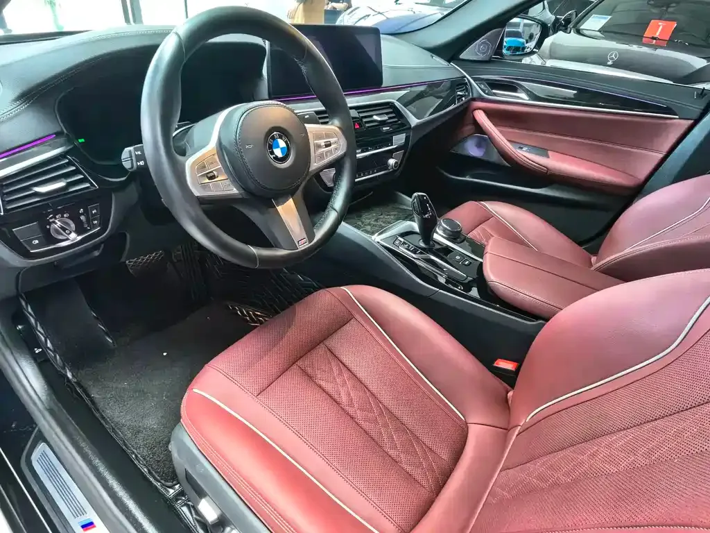 BMW 5 Series — фото 10