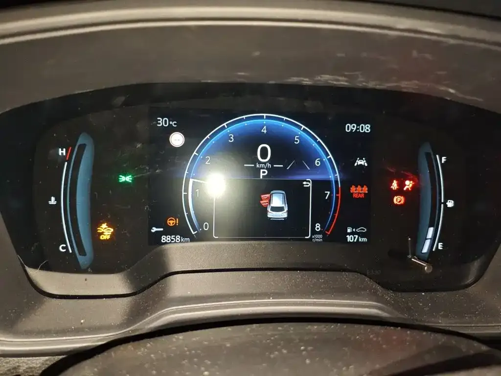 Toyota Corolla Cross — фото 9
