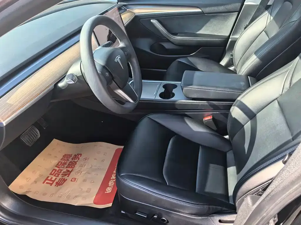 Tesla Model 3 — фото 5