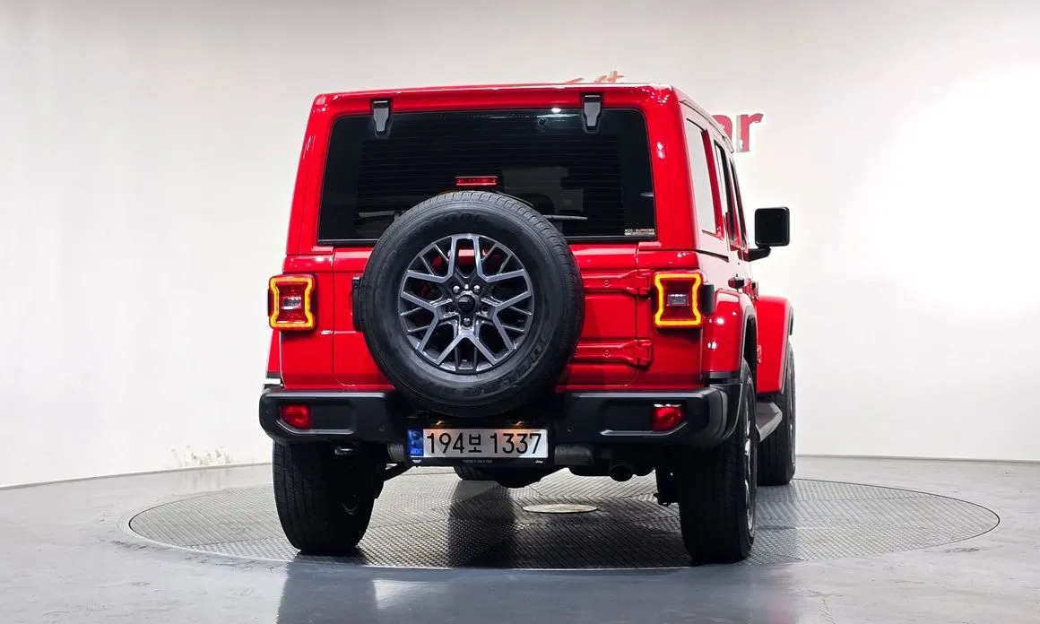 Jeep Wrangler — фото 2
