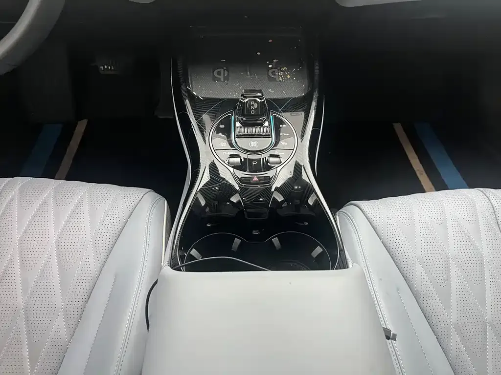 BYD Seal — фото 7
