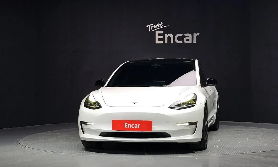 Tesla Model 3 — фото 4