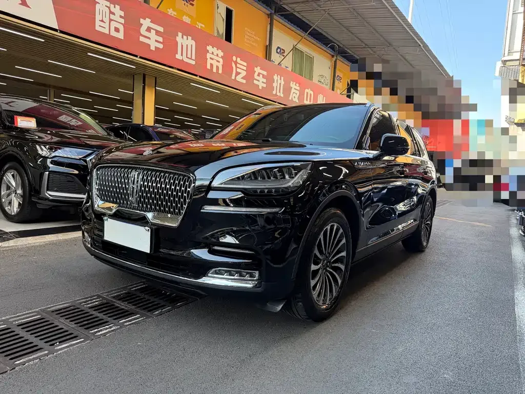 Lincoln Aviator — фото 1