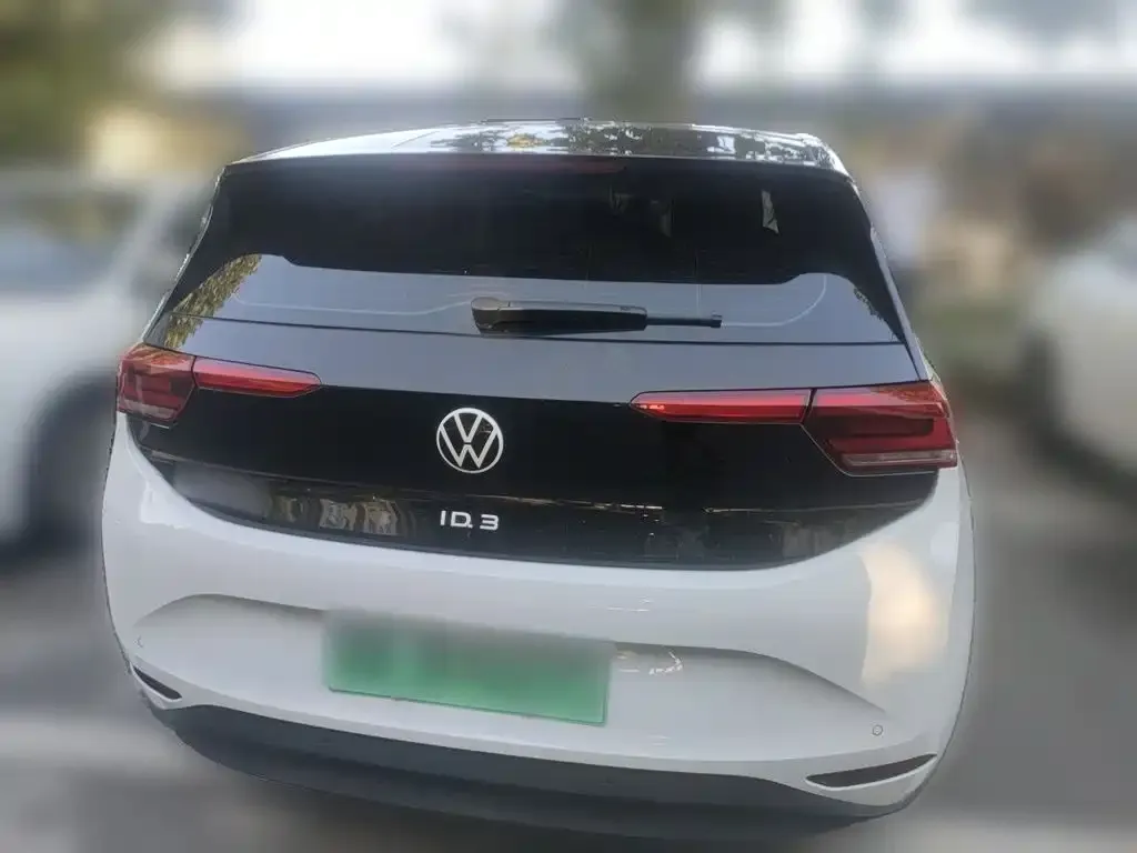 Volkswagen ID.3 — фото 10