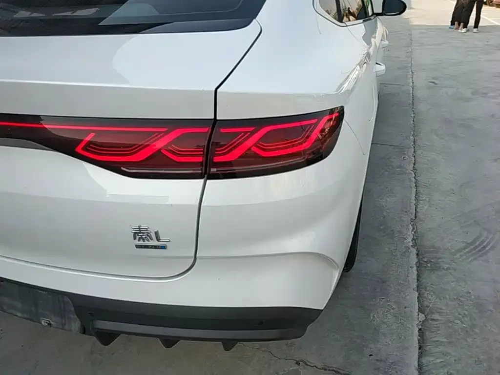 BYD Qin L — фото 4