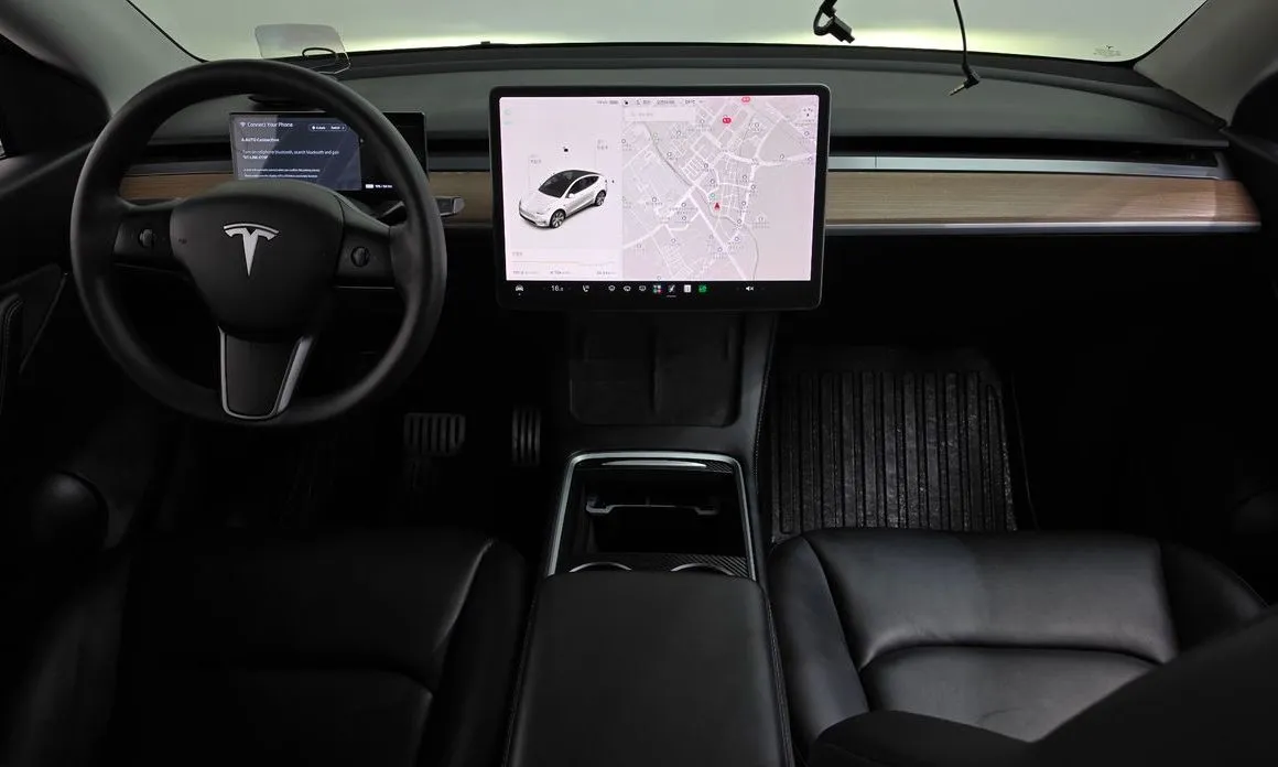 Tesla Model Y — фото 4
