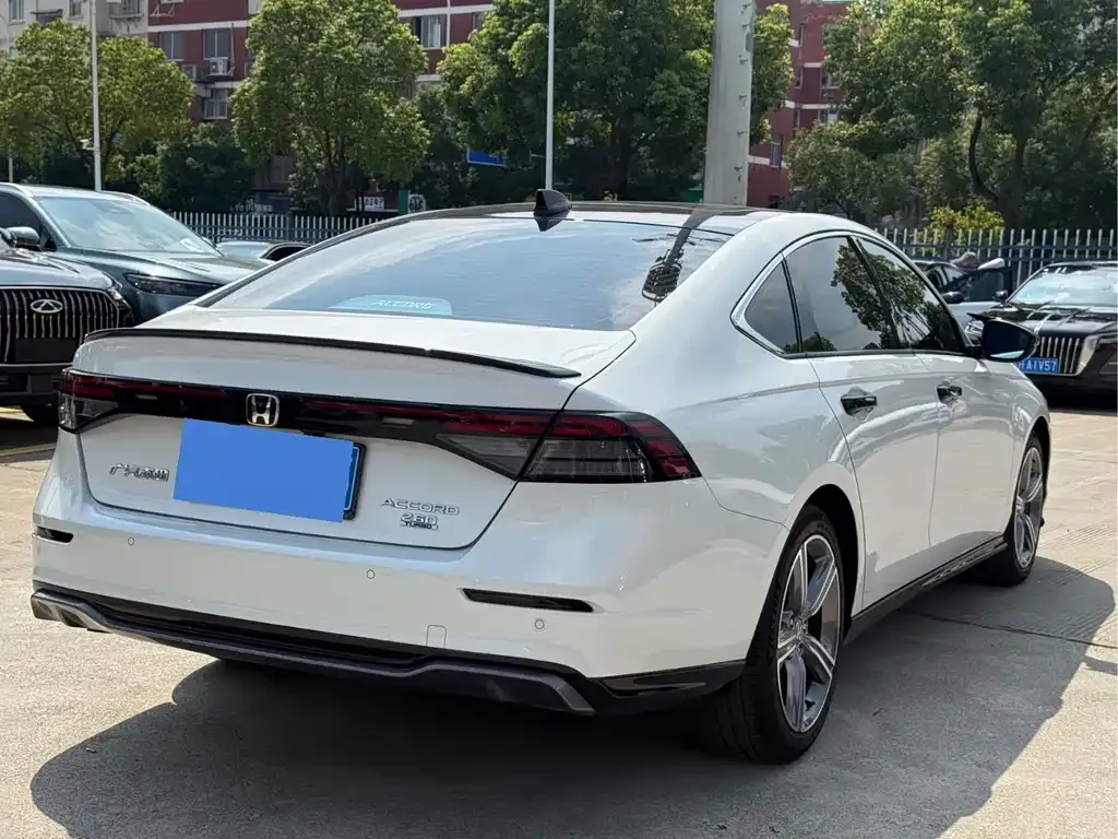 Honda Accord — фото 6