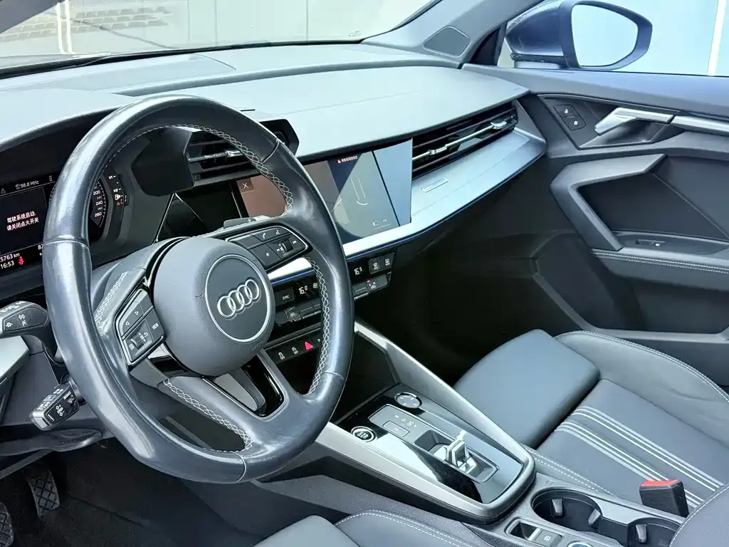 Audi A3 — фото 9