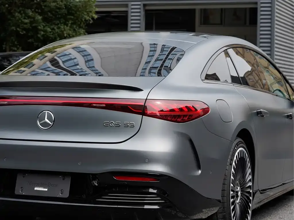 Mercedes-Benz EQS AMG — фото 6