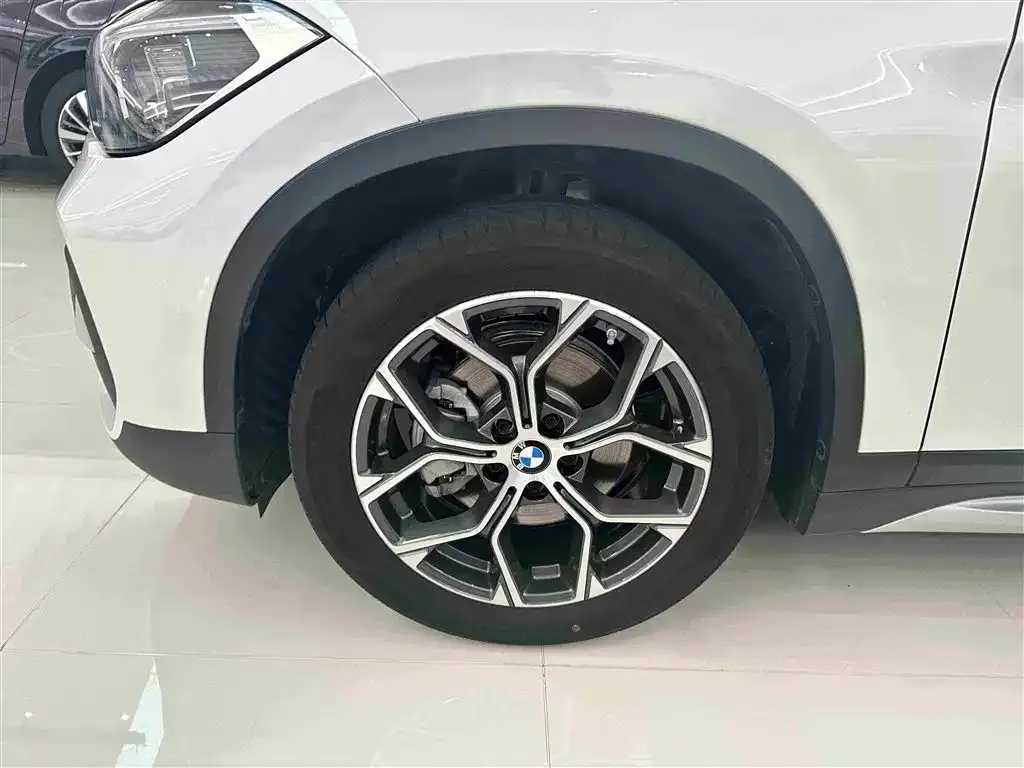 BMW X1 — фото 3