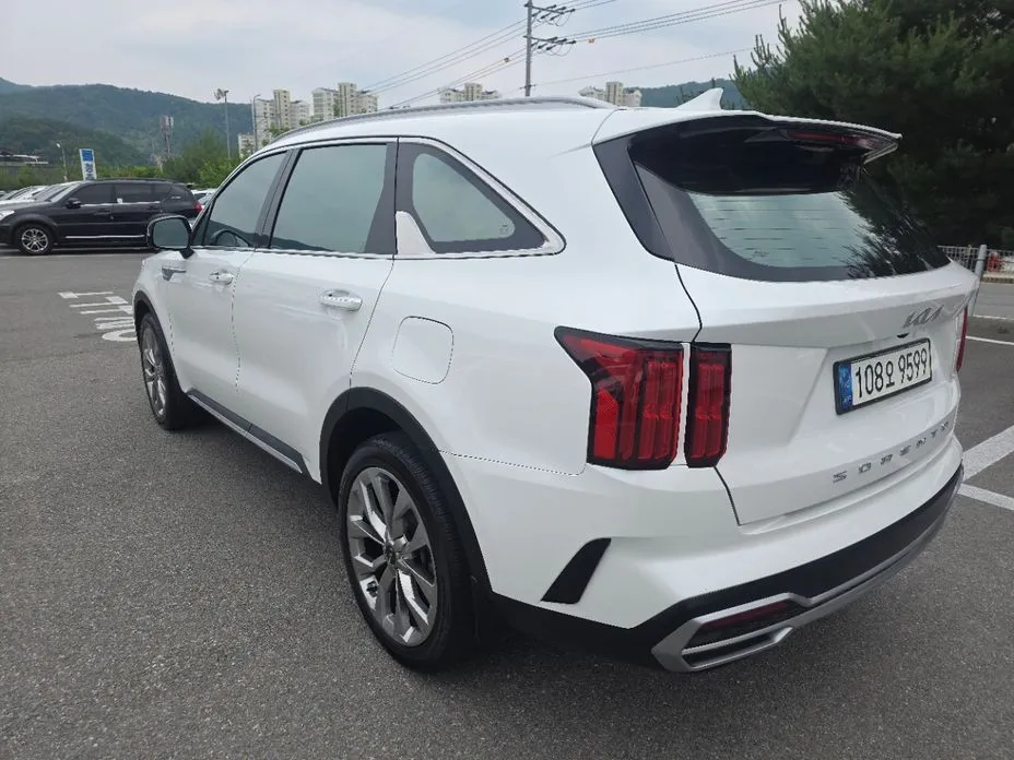 Kia Sorento — фото 6
