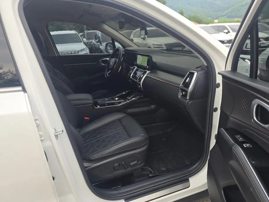 Kia Sorento — фото 10