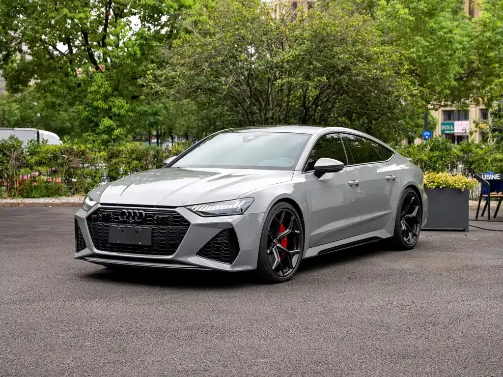 Audi RS 7 — фото 1