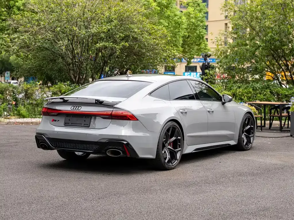 Audi RS 7 — фото 7