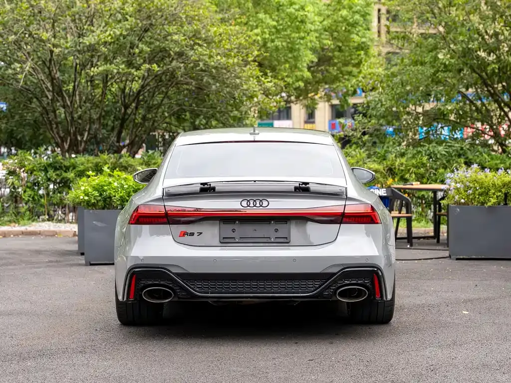 Audi RS 7 — фото 8