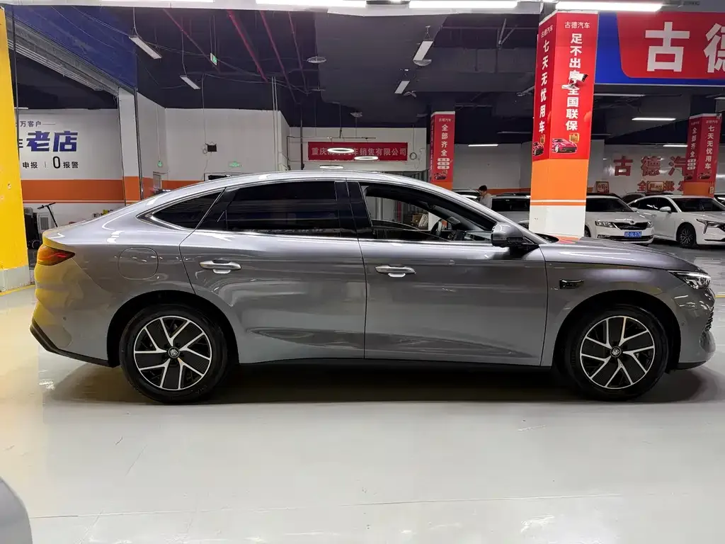 BYD Qin L — фото 8