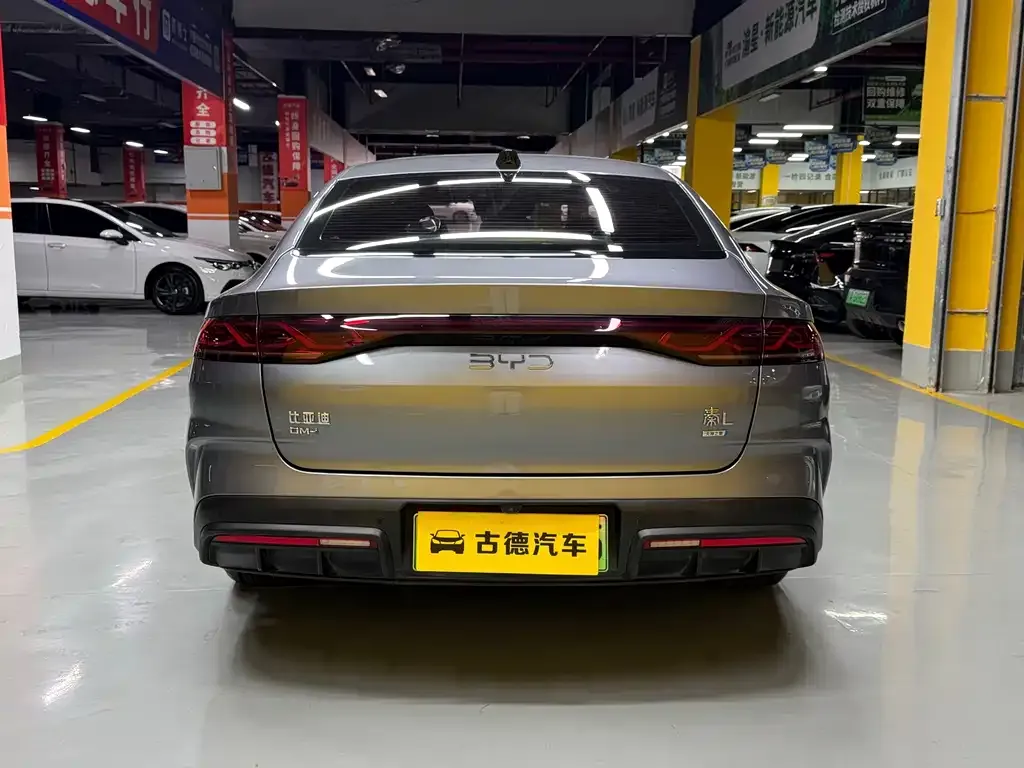 BYD Qin L — фото 9