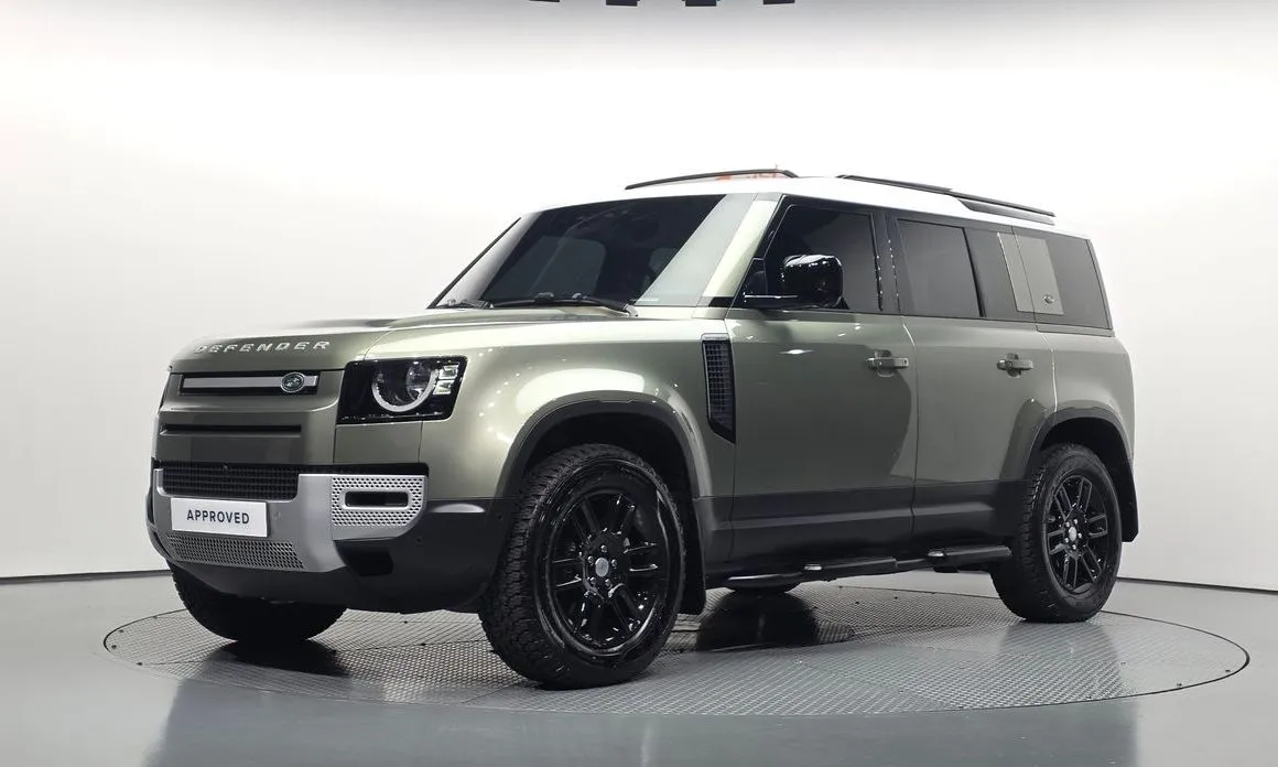 Land Rover Defender — фото 1